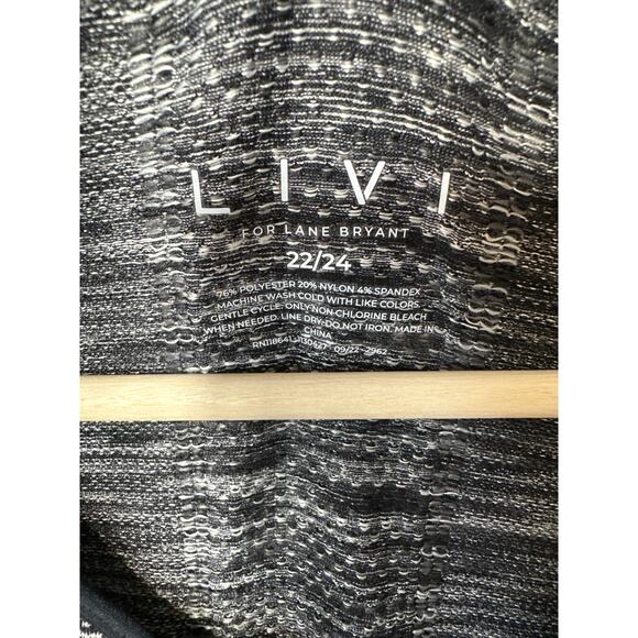 LIVI For Lane Bryant Fitted Activewear Top Space Dye Black Stretch Knit Sz 22/24 - Picture 6 of 9